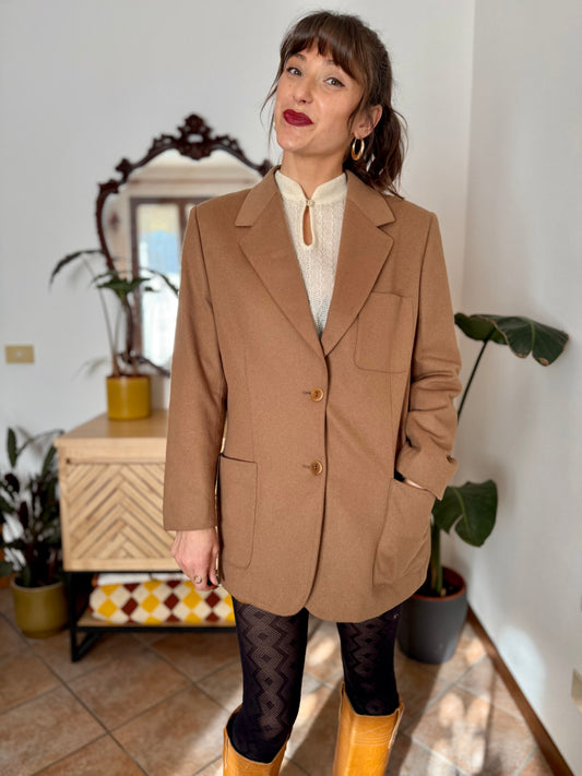 1970's vintage tan oversize wool blazer with tailored constructer