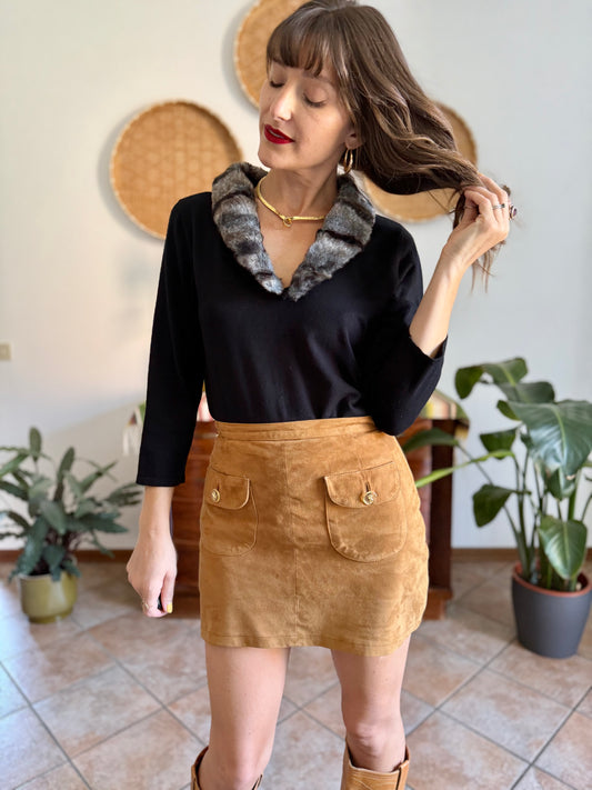 1990’s vintage’s black v-neck knit sweater with removable vegan fur collar