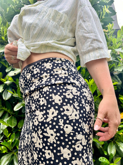 1970's vintage navy blue and cream floral midi skirt