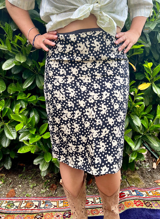 1970's vintage navy blue and cream floral midi skirt