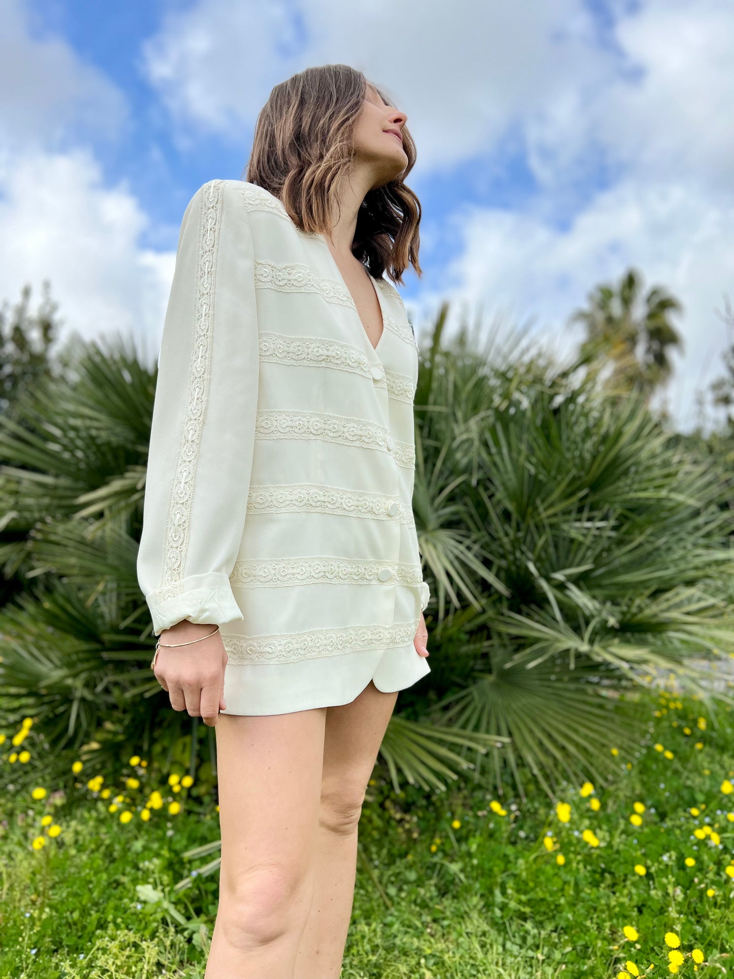 1980's vintage cream blazer with lace detail