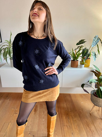 1990's vintage navy blue pullover with floral appliqué details