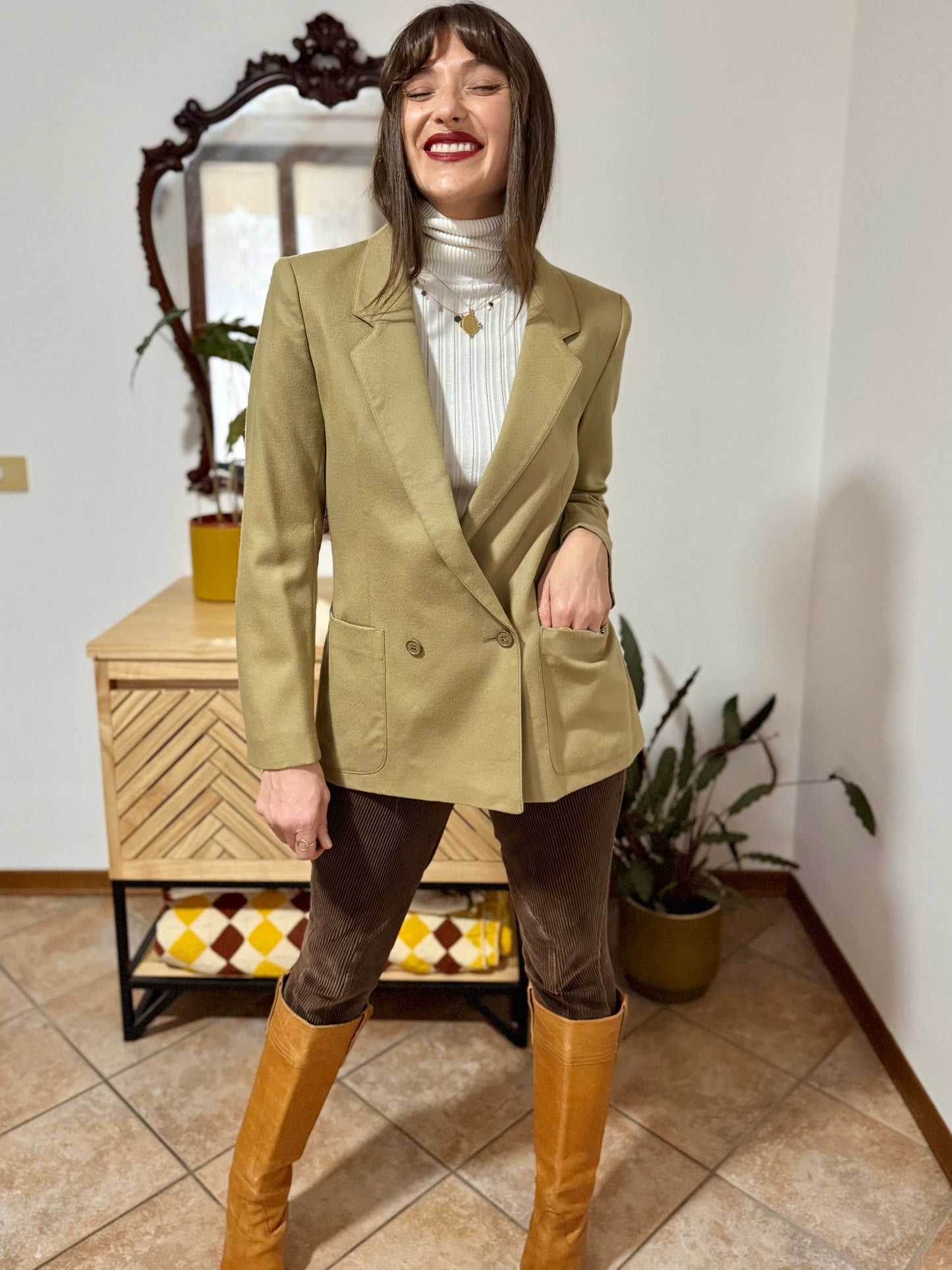 1970's vintage tailored fit khaki wool blazer
