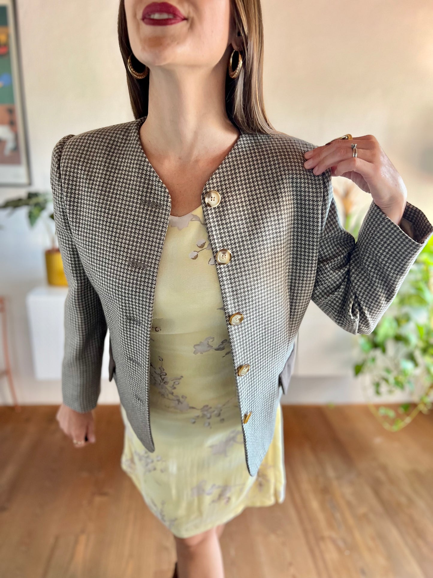 1990's vintage chocolate brown and cream houndstooth blazer