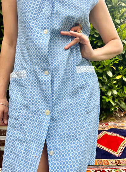 1970's vintage blue and white geometric print button down midi dress