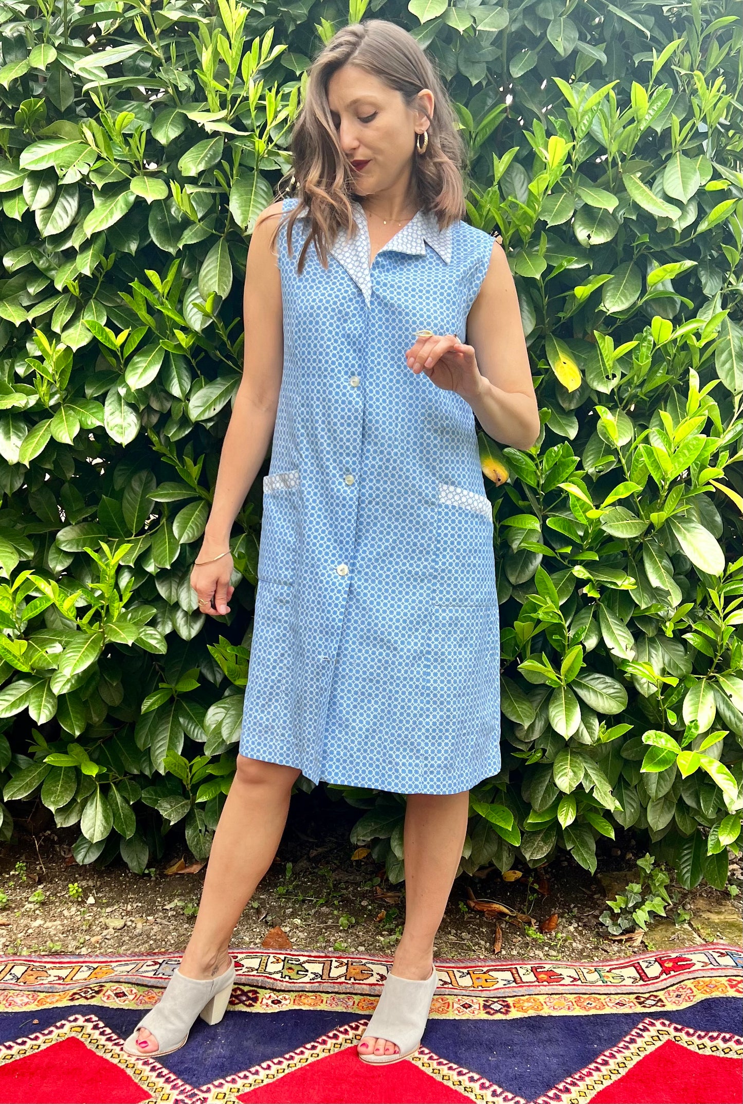 1970's vintage blue and white geometric print button down midi dress