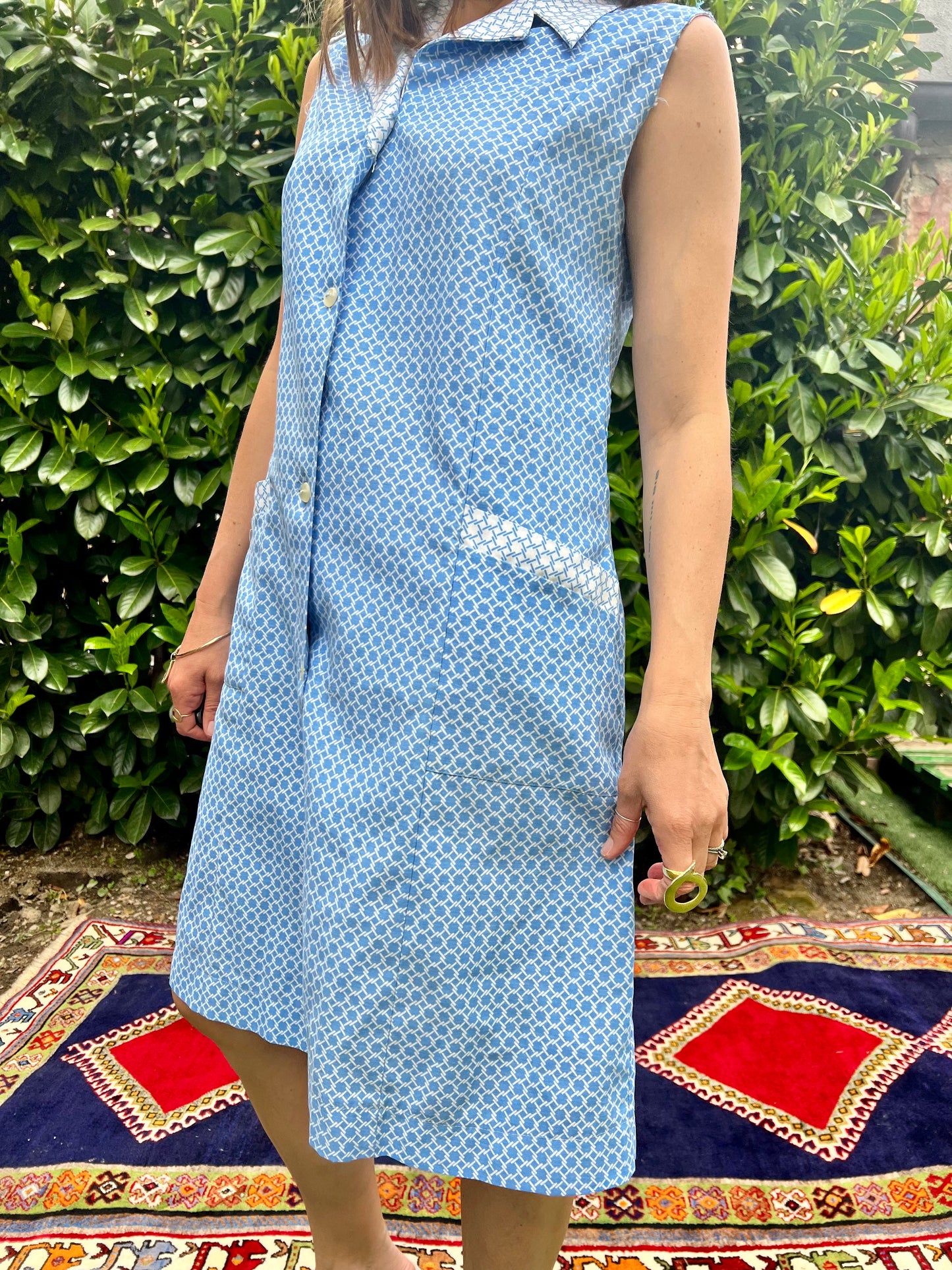 1970's vintage blue and white geometric print button down midi dress