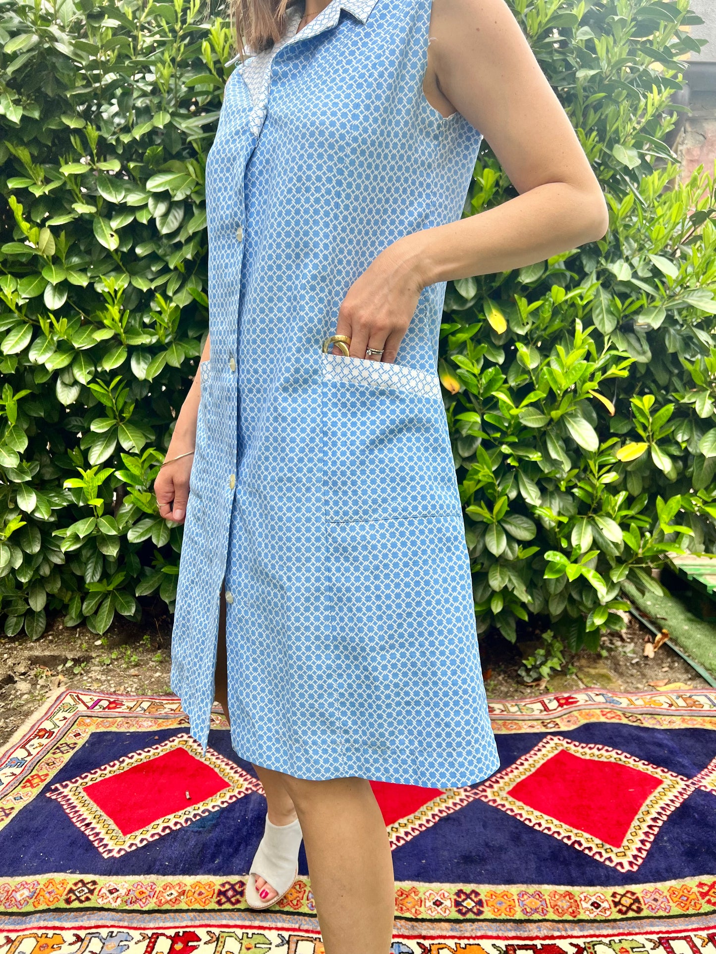 1970's vintage blue and white geometric print button down midi dress