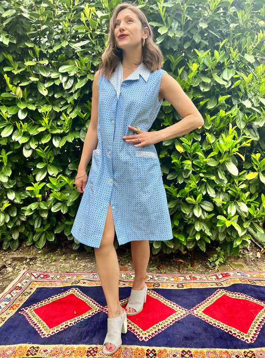 1970's vintage blue and white geometric print button down midi dress