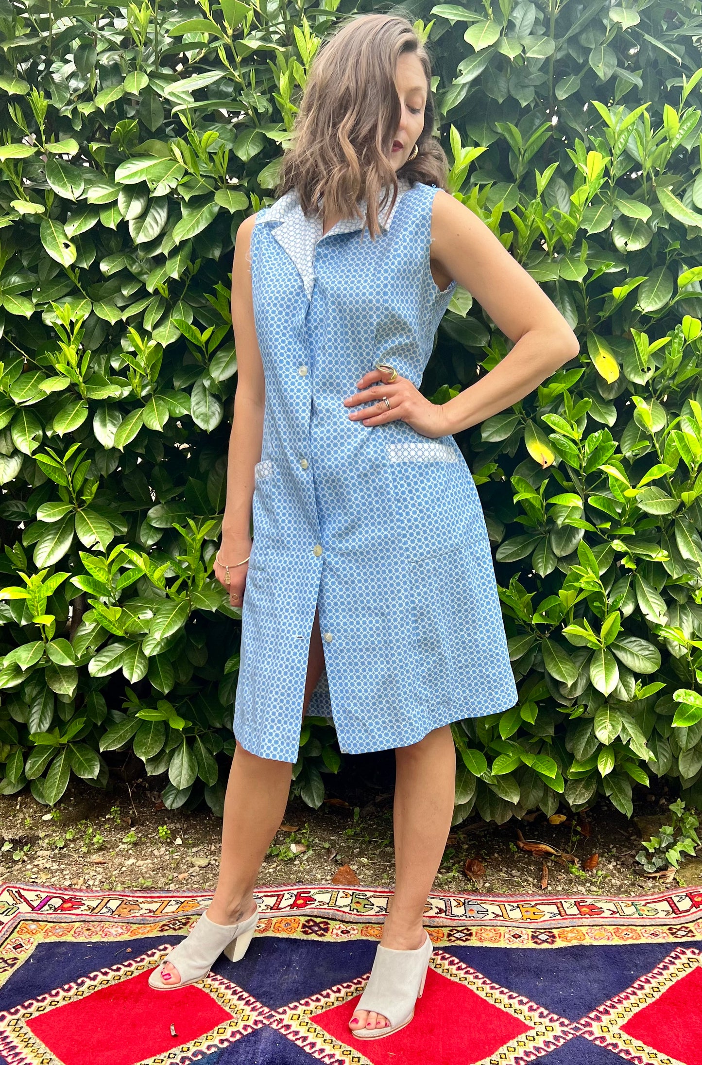 1970's vintage blue and white geometric print button down midi dress