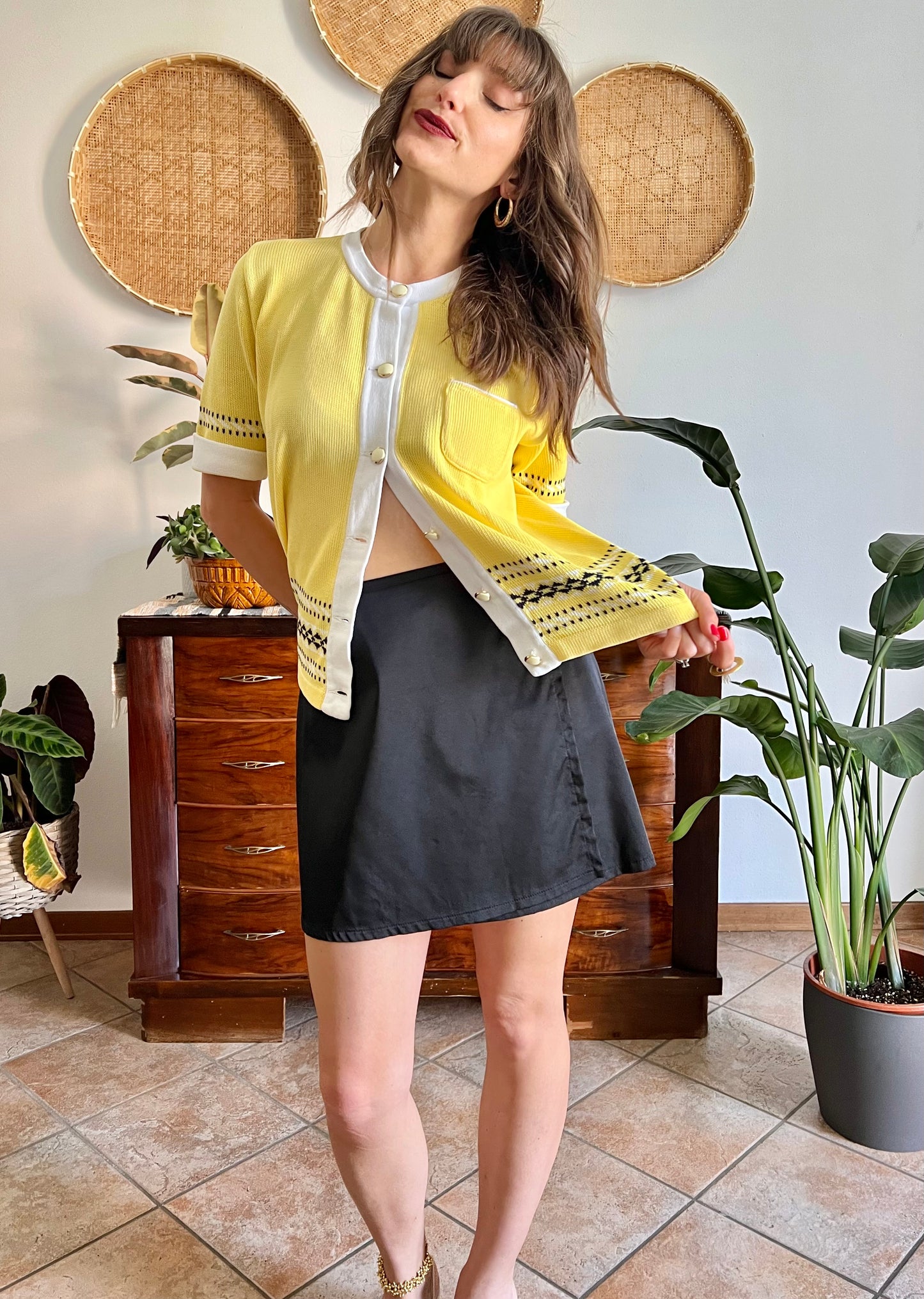 1980's vintage yellow short sleeve knit cardigan with black and white knit pattern