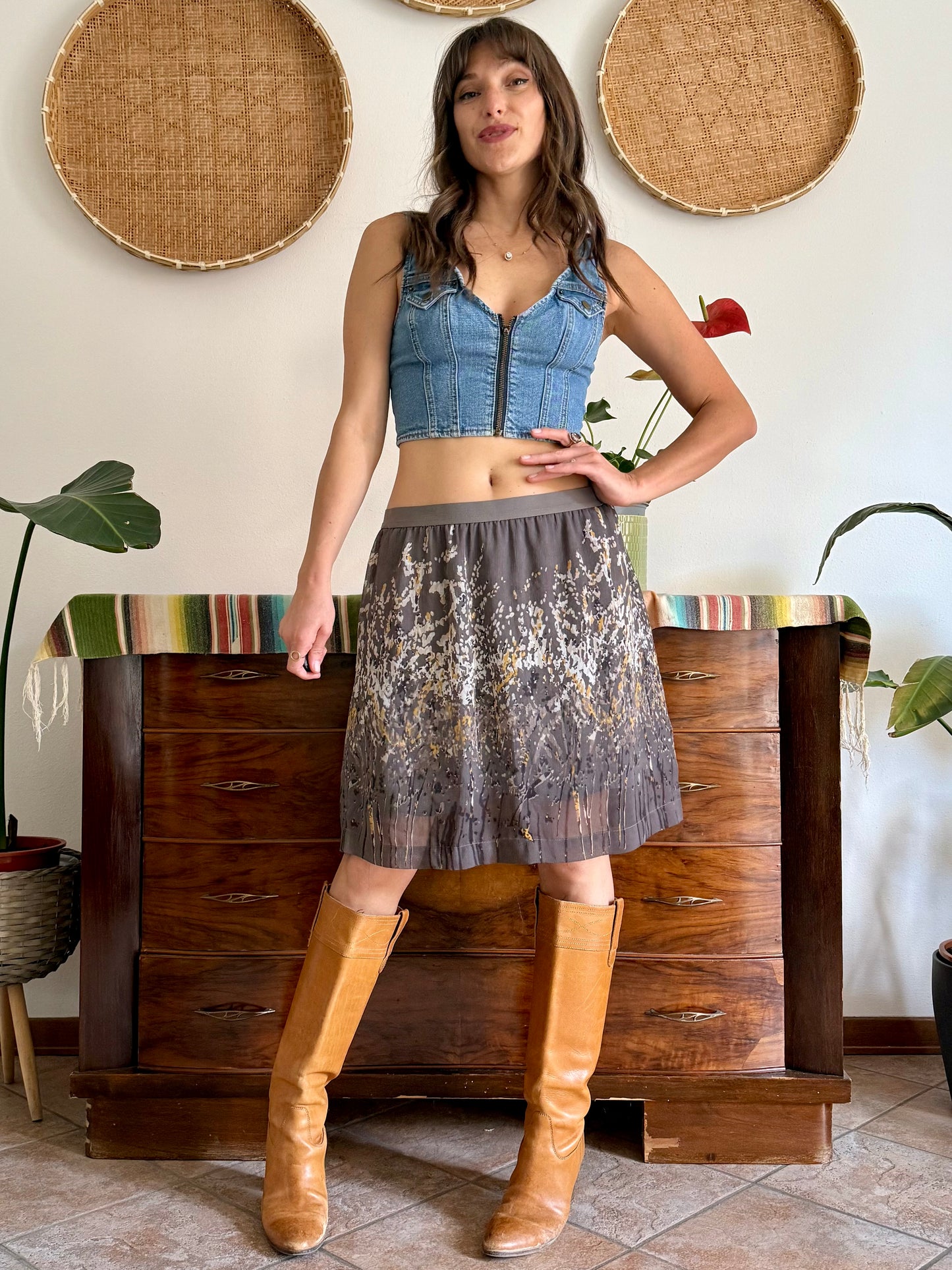 Y2k vintage grey low waisted midi skirt with mustard and light grey floral print