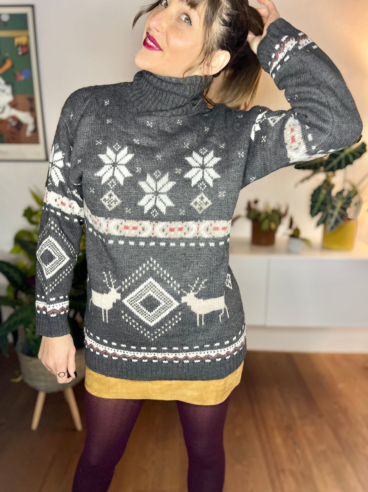 1970's vintage grey knit turtleneck with beige snowflake and reindeer design