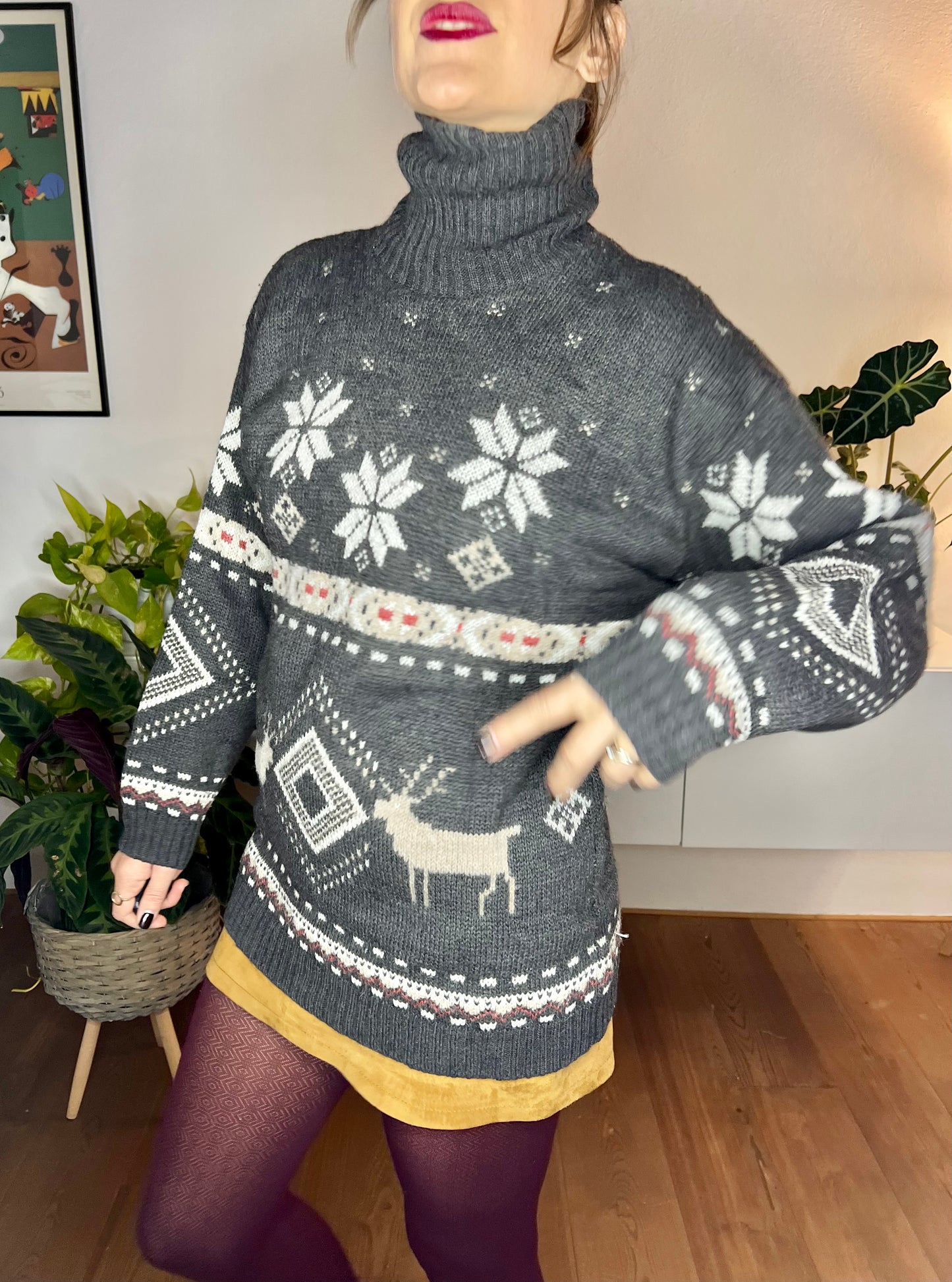 1970's vintage grey knit turtleneck with beige snowflake and reindeer design