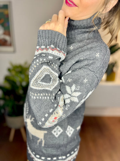 1970's vintage grey knit turtleneck with beige snowflake and reindeer design