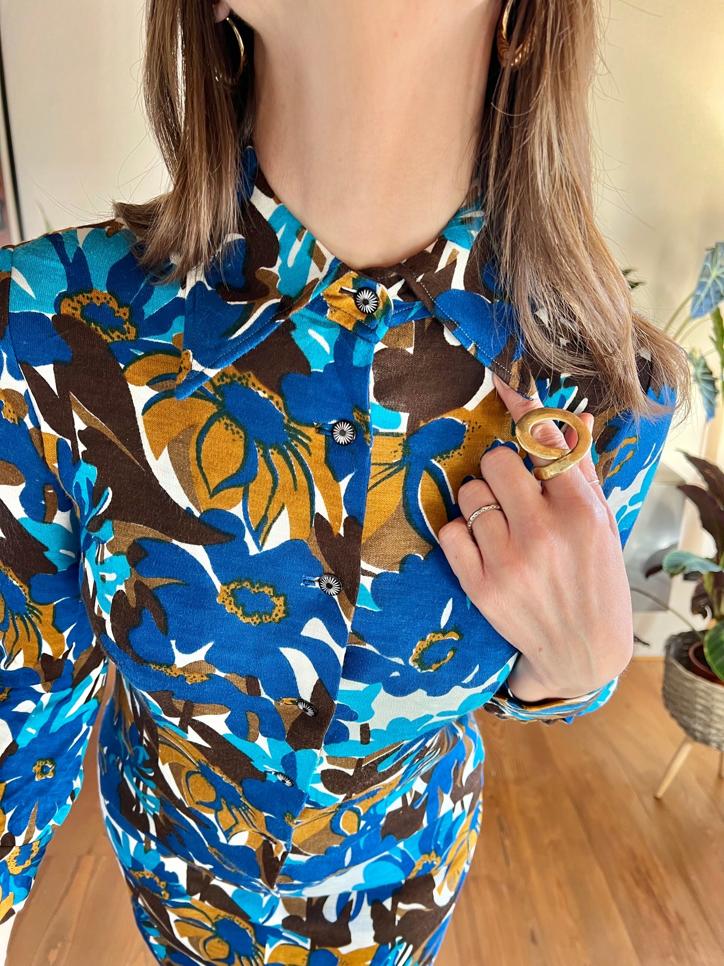 1970's vintage blue and tan mod floral mini dress