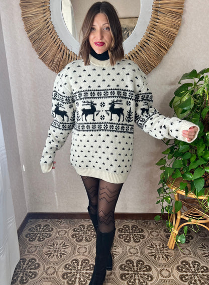 1980's vintage black and cream oversize reindeer wool knit pullover