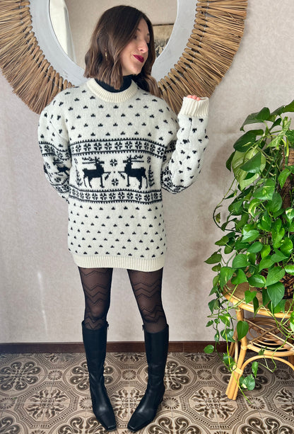 1980's vintage black and cream oversize reindeer wool knit pullover