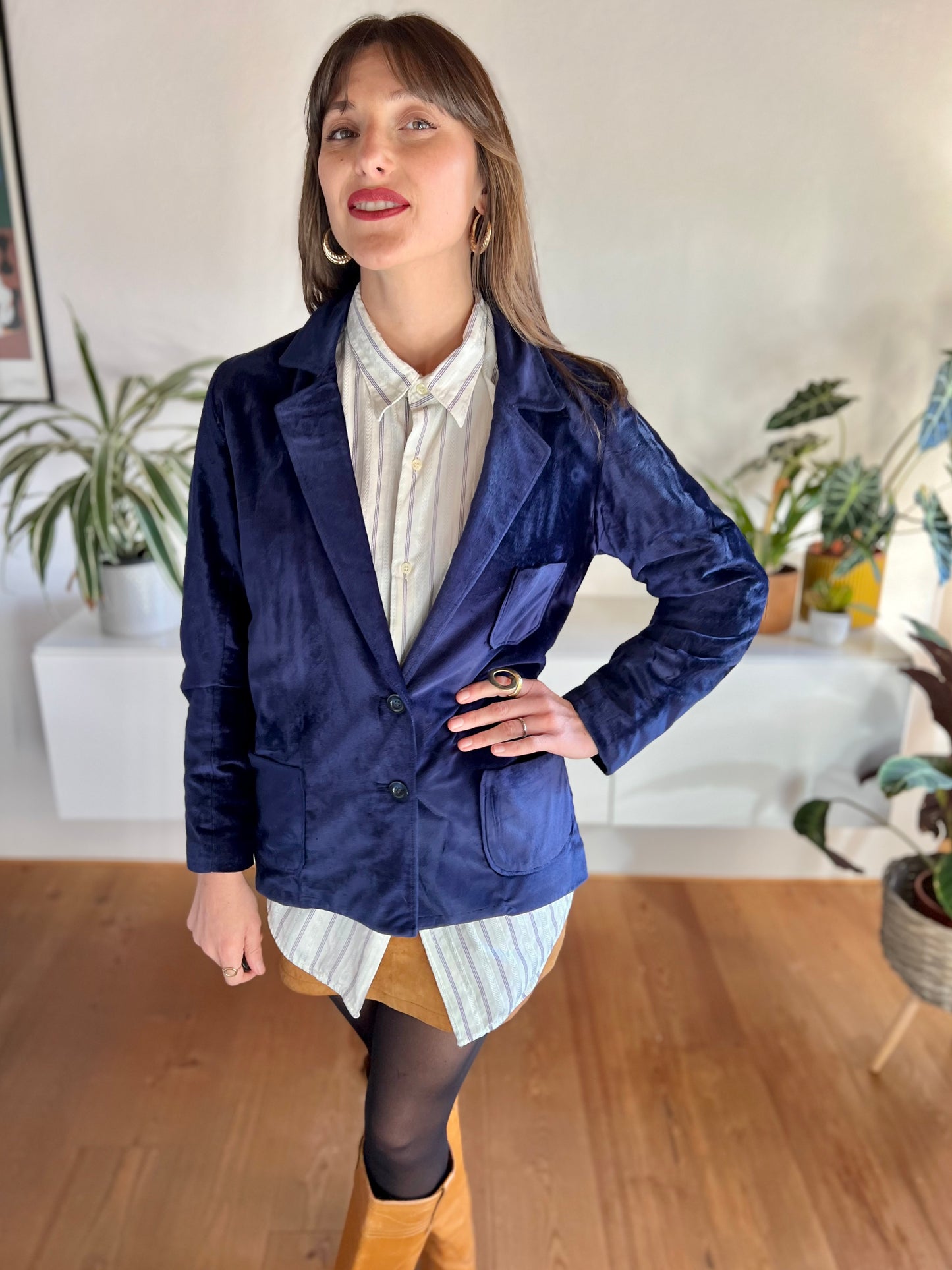 1970's vintage cobalt blue velvet blazer