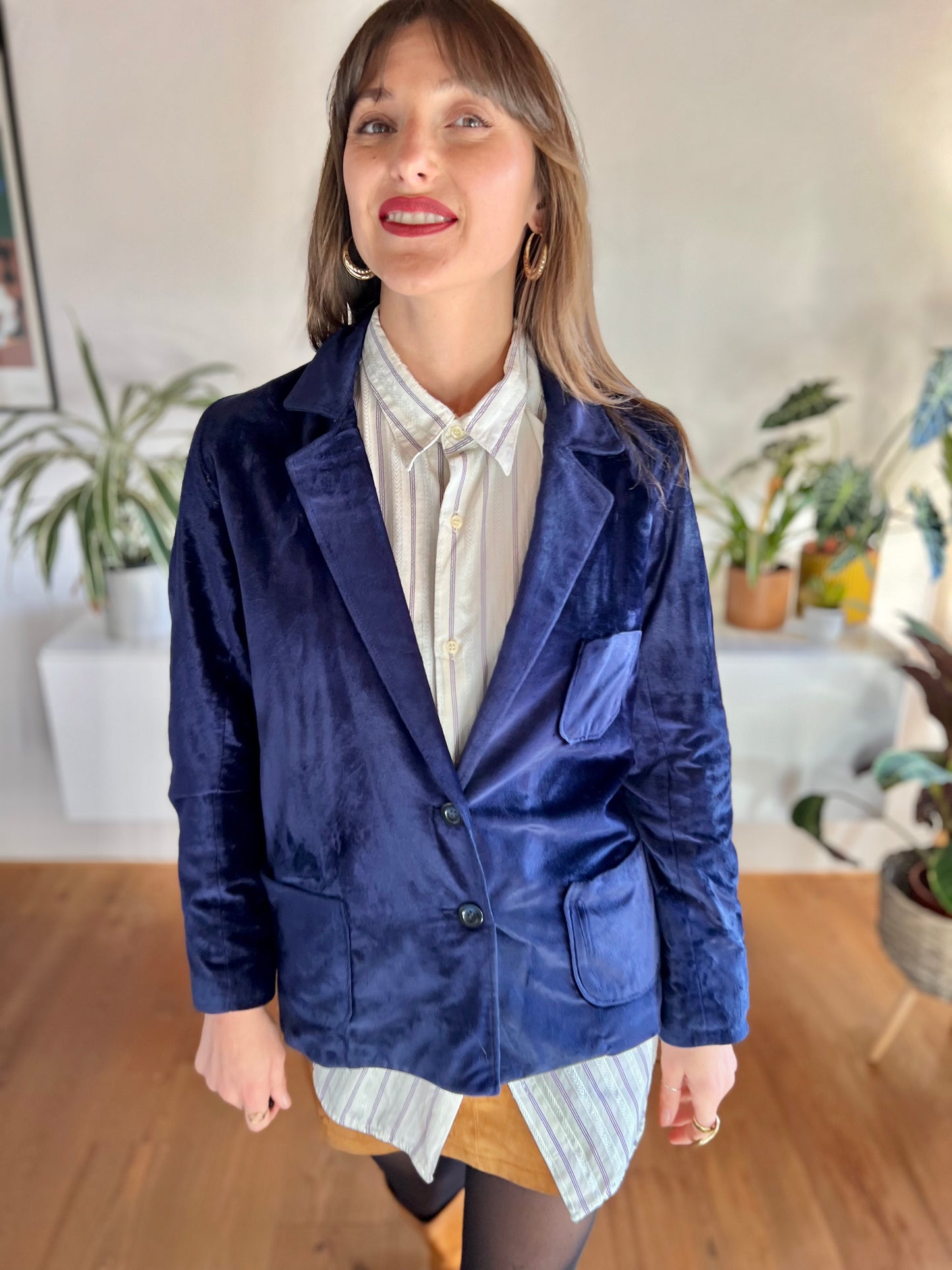 1970's vintage cobalt blue velvet blazer