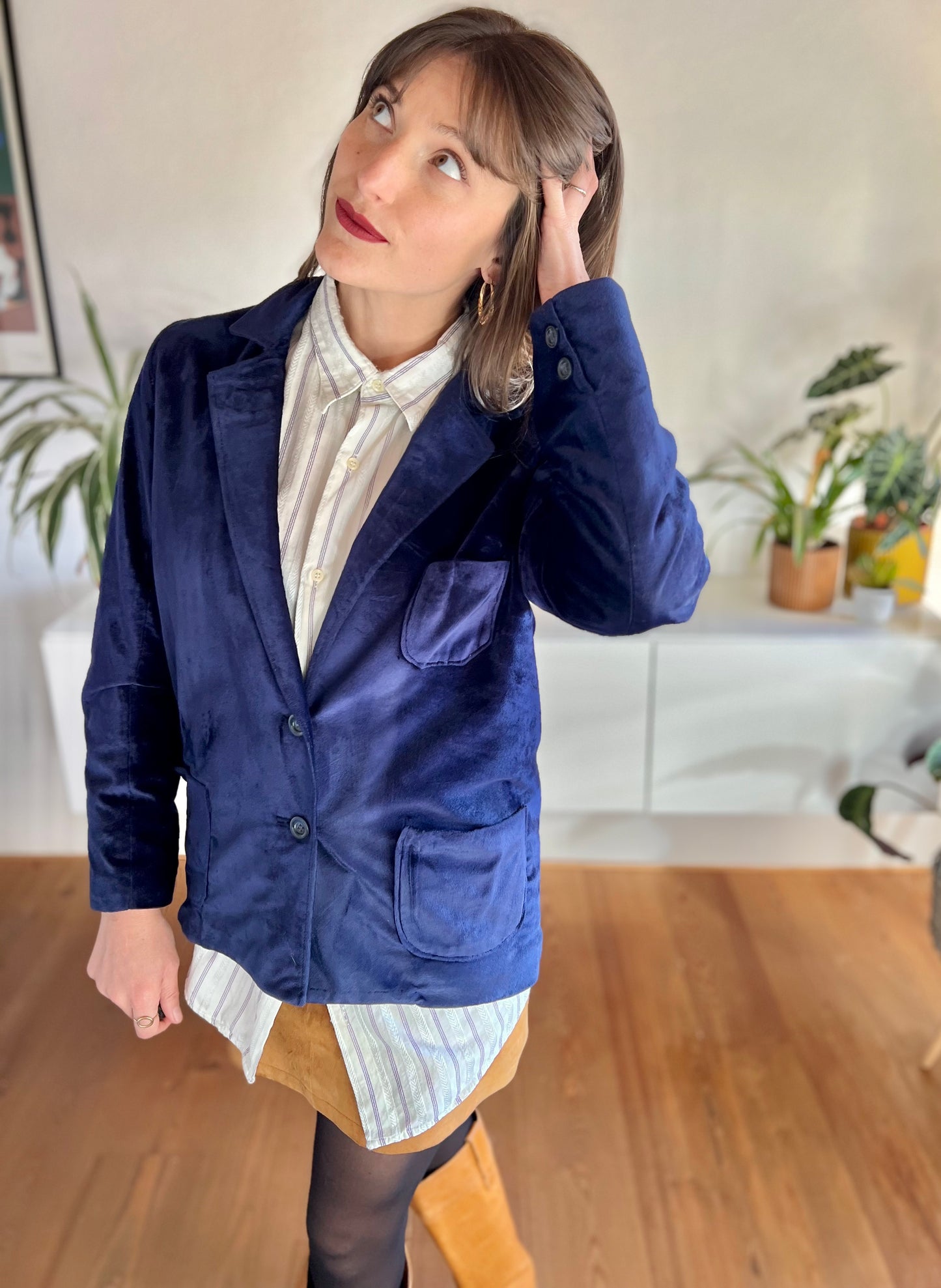 1970's vintage cobalt blue velvet blazer