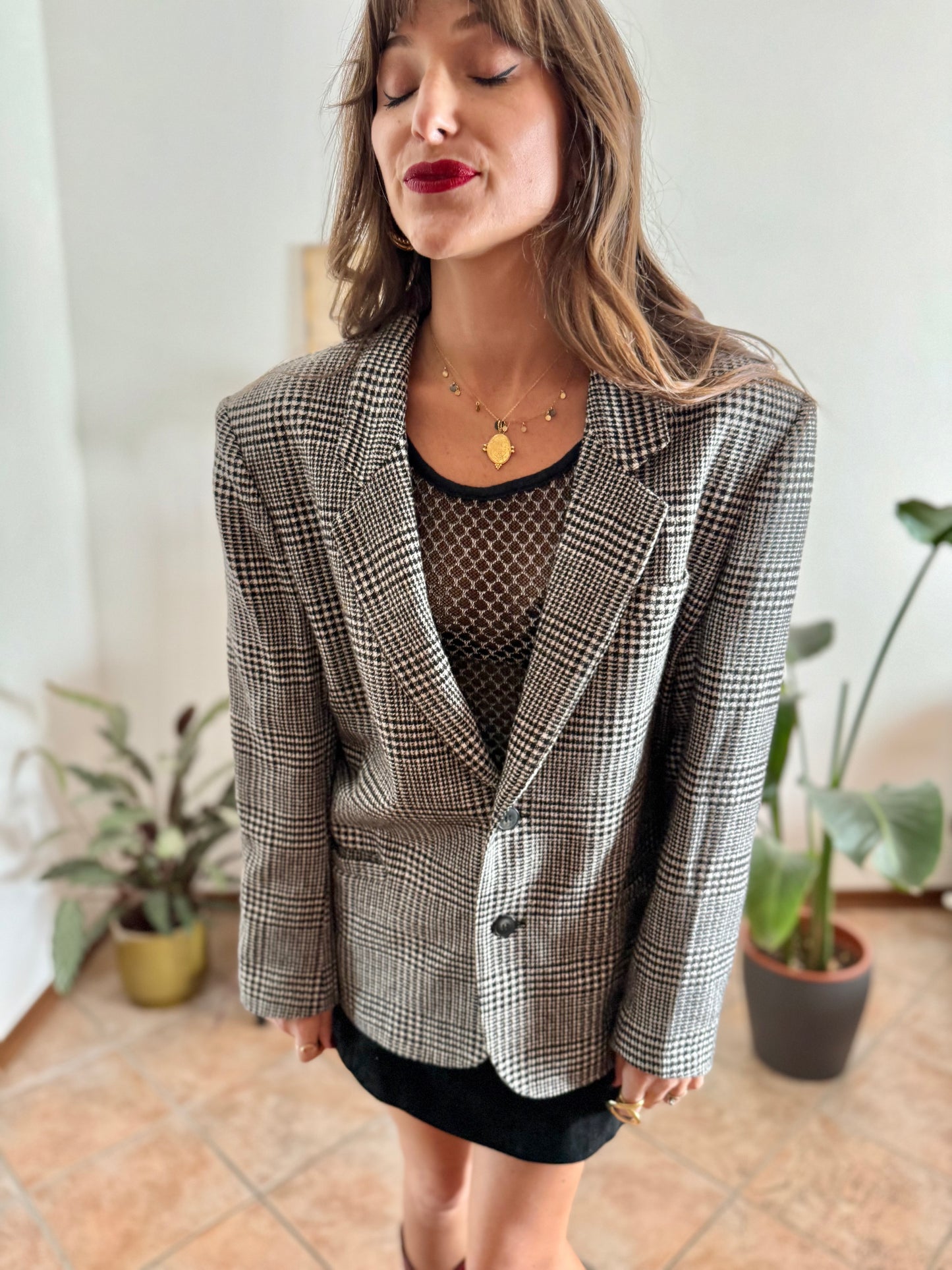 1970's vintage oversize black and cream wool houndstooth tweed blazer