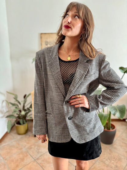 1970's vintage oversize black and cream wool houndstooth tweed blazer