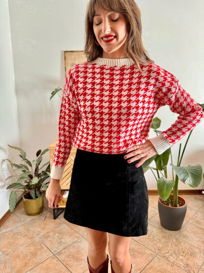 1990's vintage red and cream houndstooth pattern knit pullover