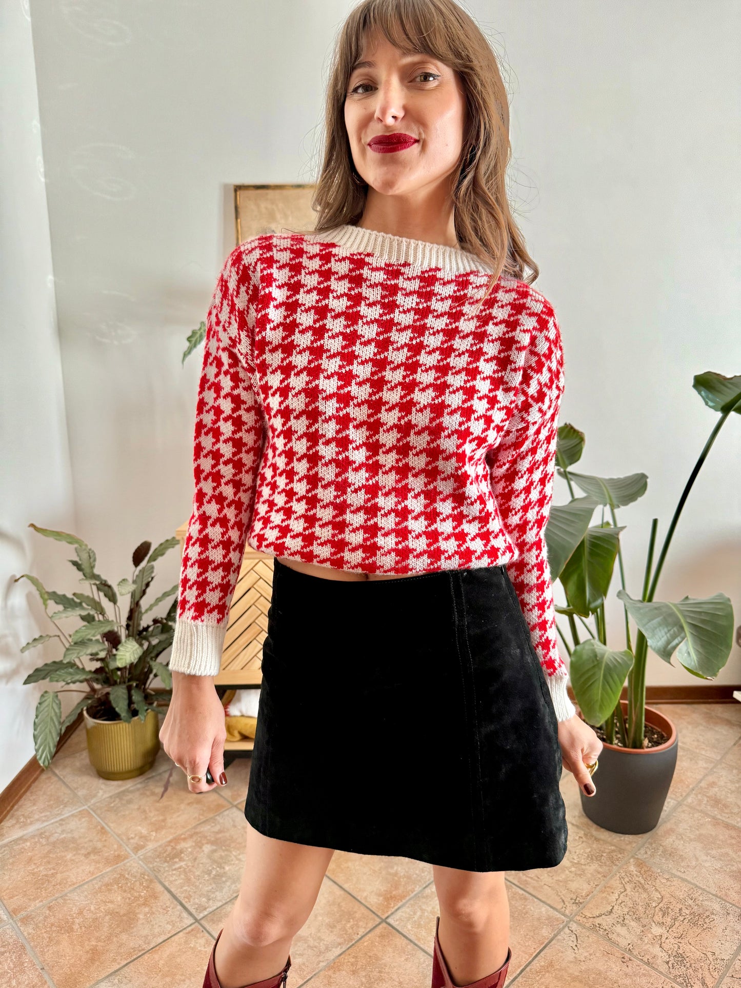 1990's vintage red and cream houndstooth pattern knit pullover