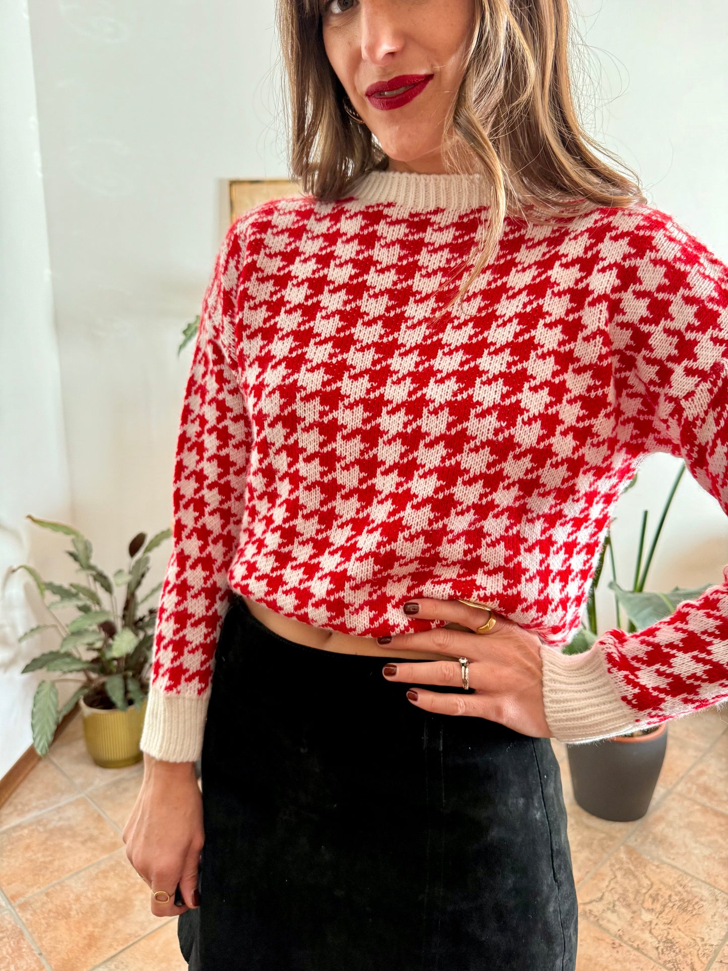 1990's vintage red and cream houndstooth pattern knit pullover
