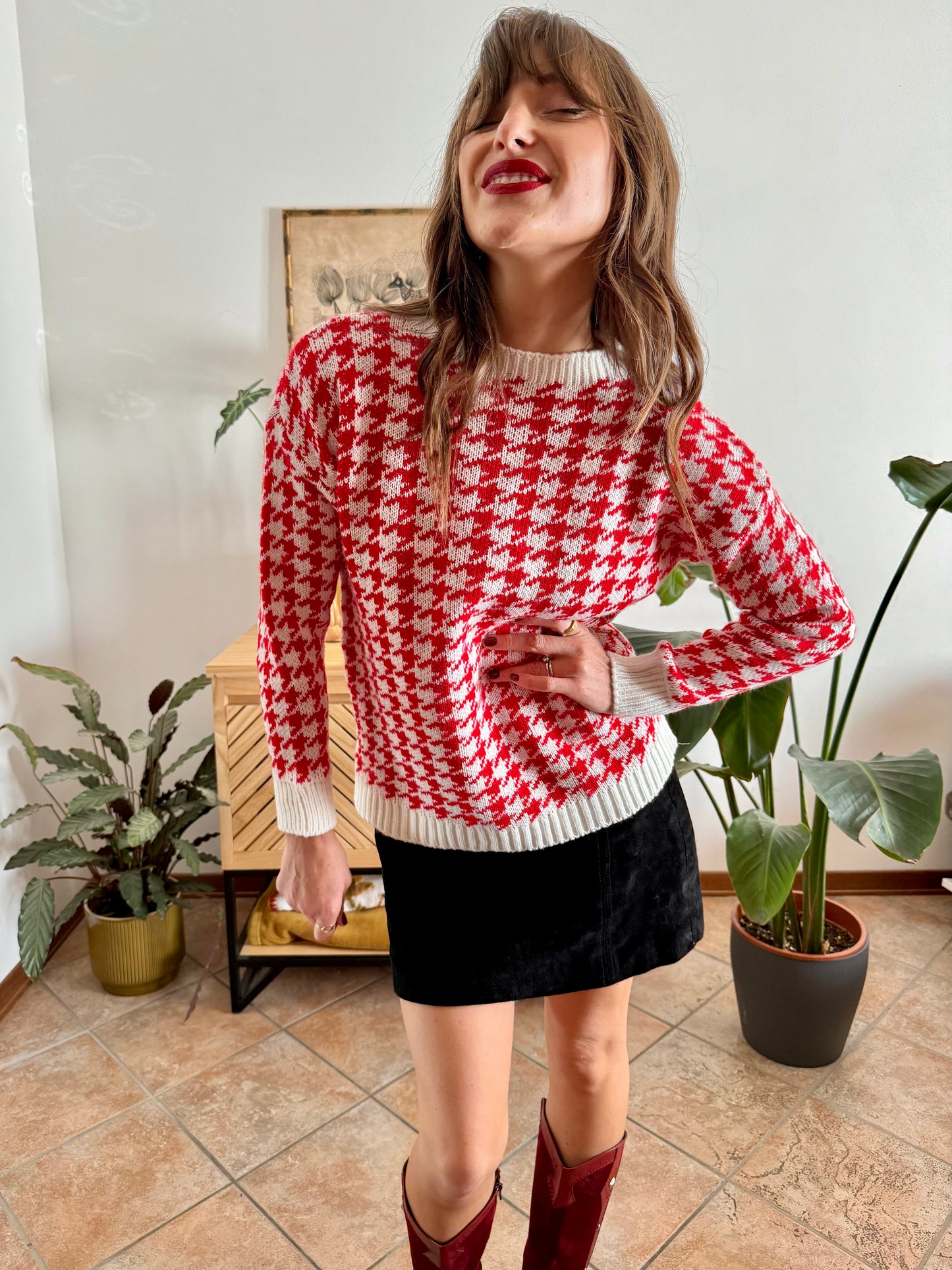 1990's vintage red and cream houndstooth pattern knit pullover