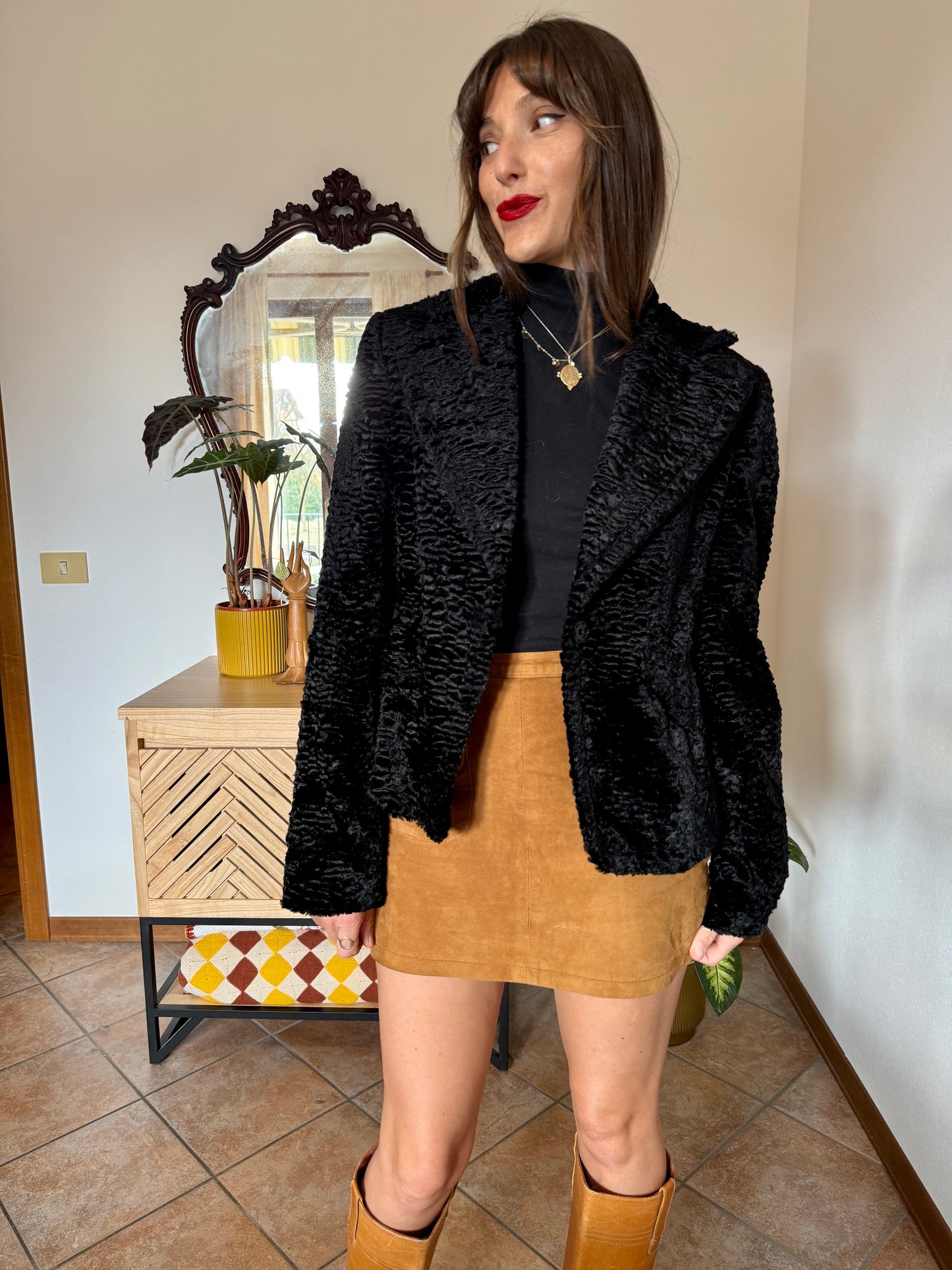 1990's vintage black faux fur textured cropped jacket