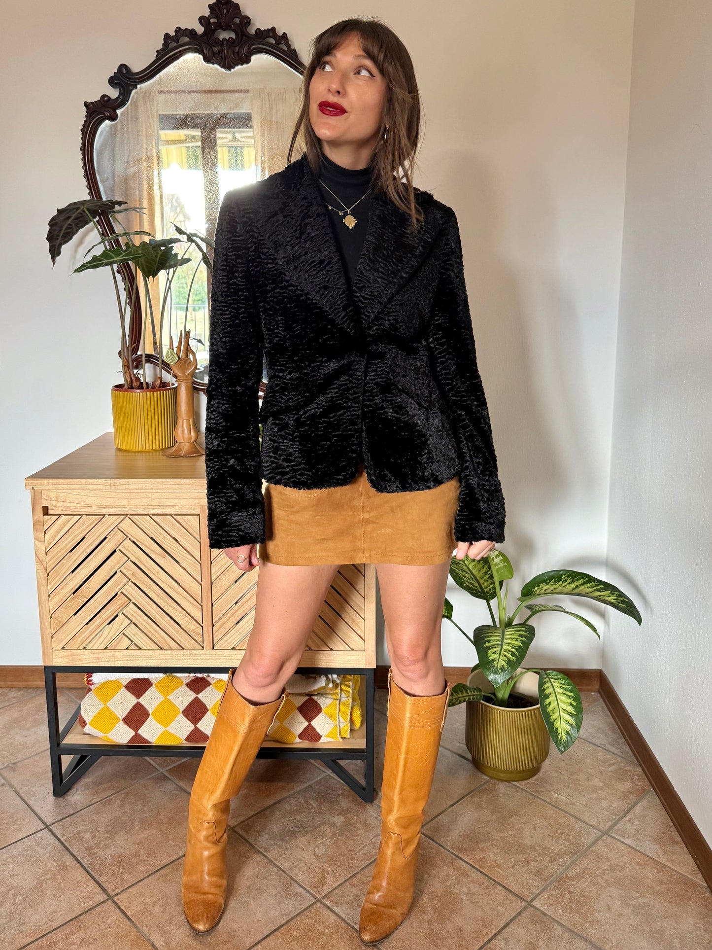 1990's vintage black faux fur textured cropped jacket