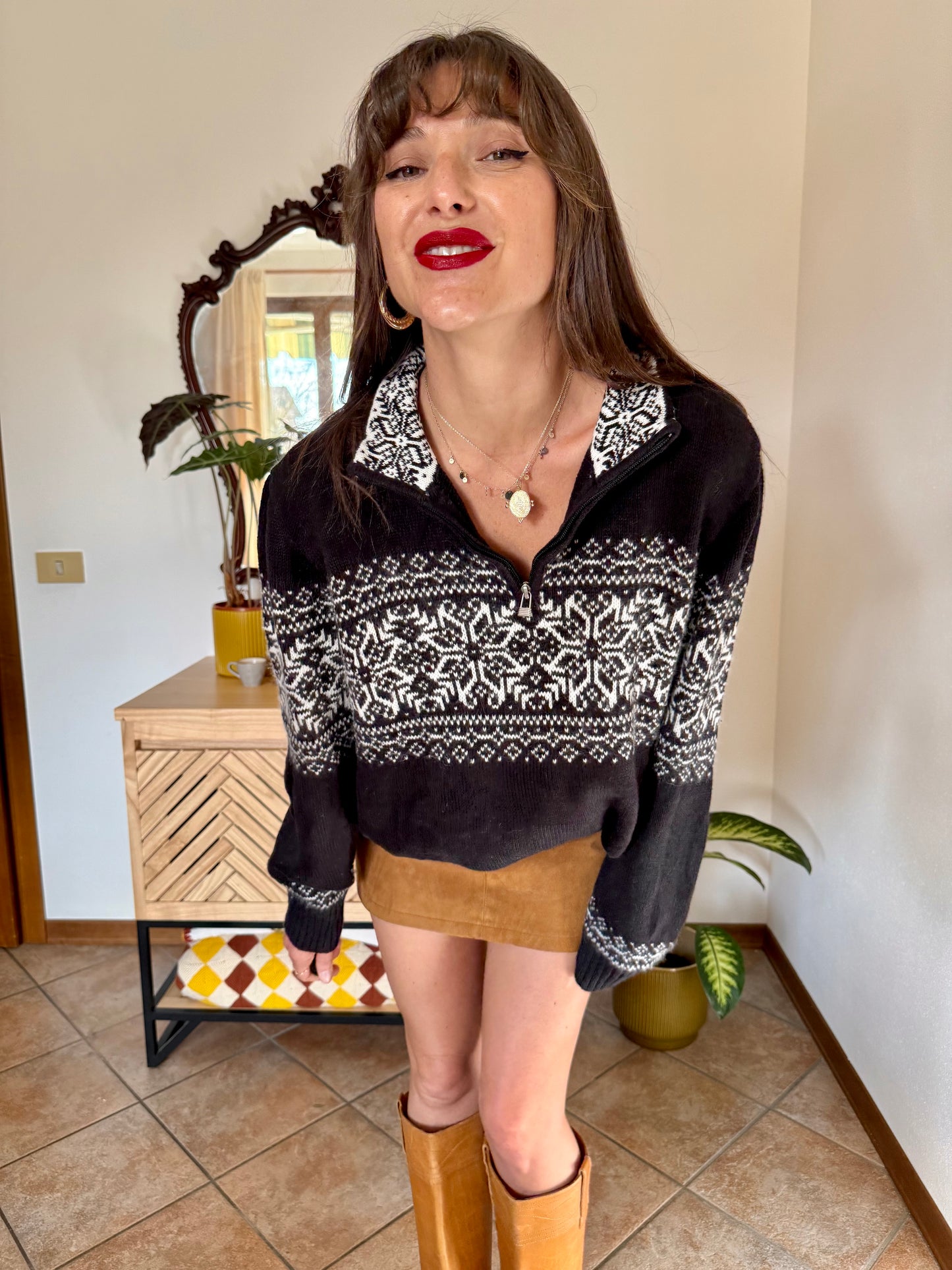 1990's vintage black and white mock neck zip up knit pullover