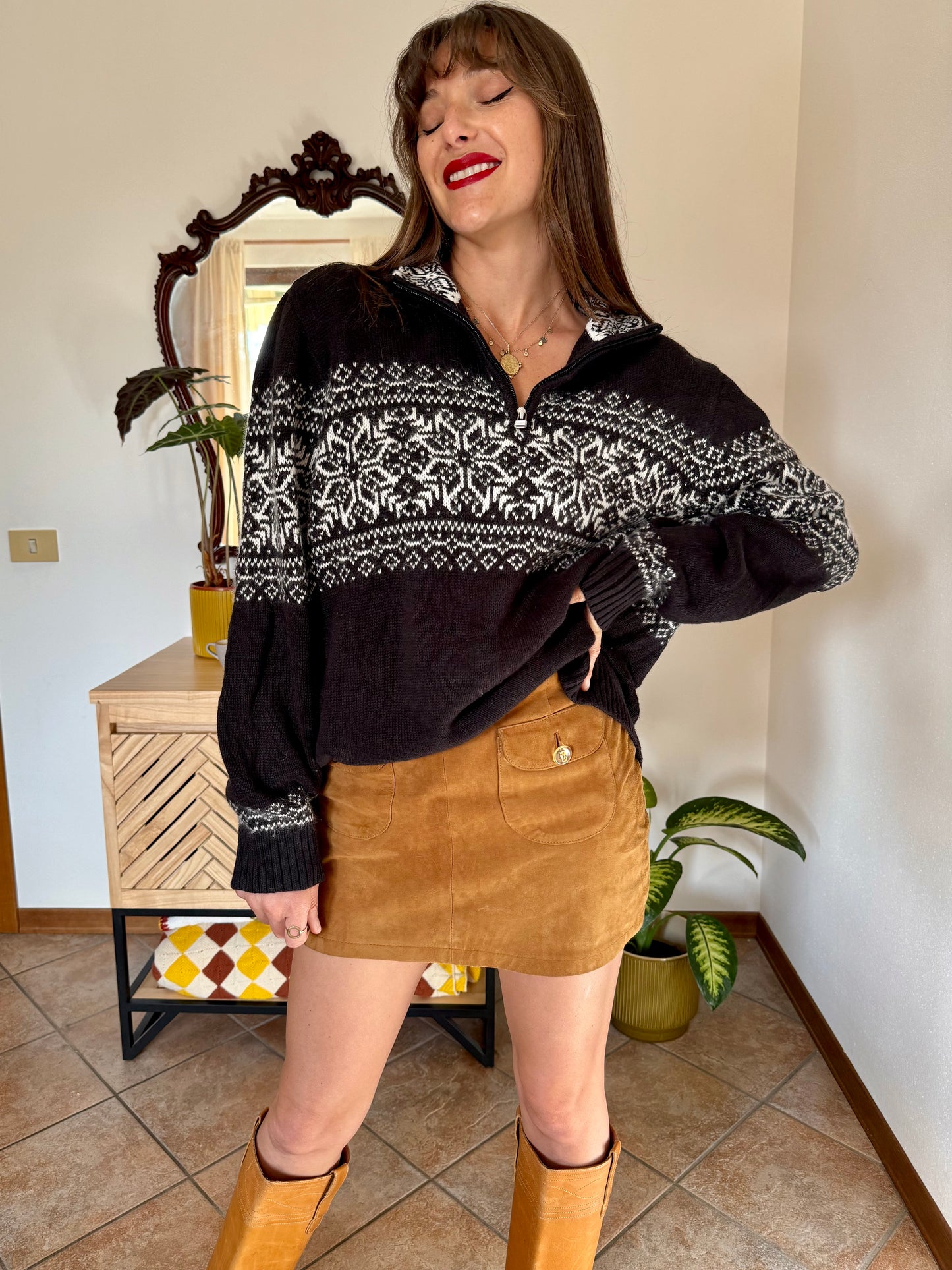 1990's vintage black and white mock neck zip up knit pullover