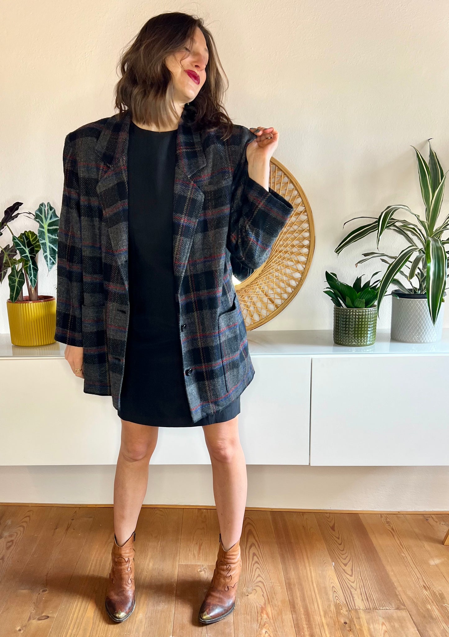 1980's vintage oversize dark grey with blue and red plaid blazer