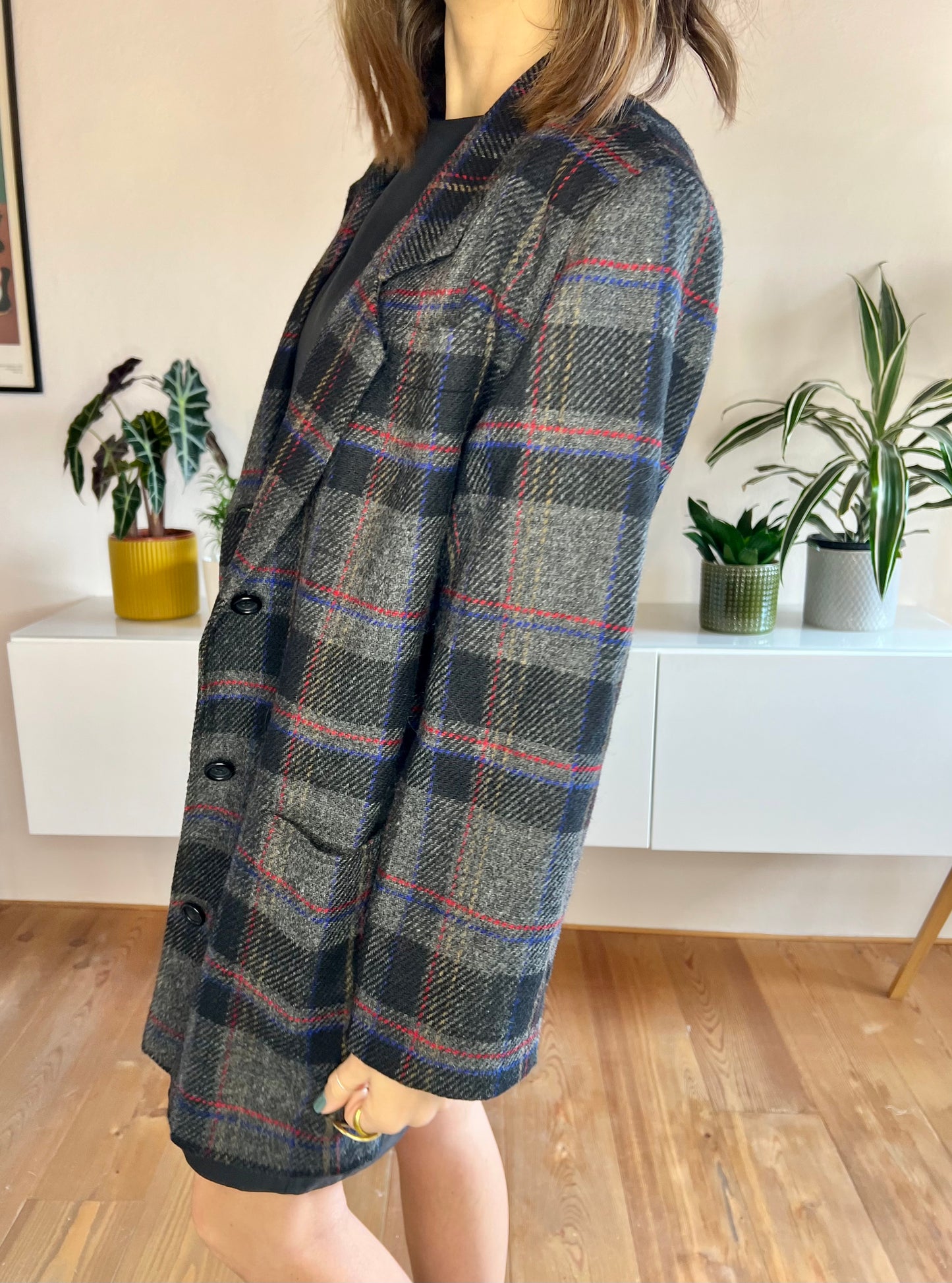 1980's vintage oversize dark grey with blue and red plaid blazer