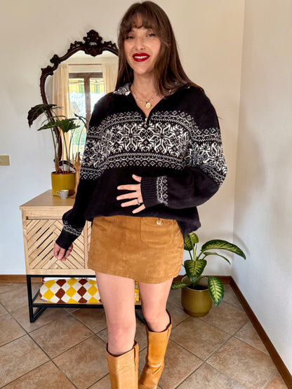 1990's vintage black and white mock neck zip up knit pullover