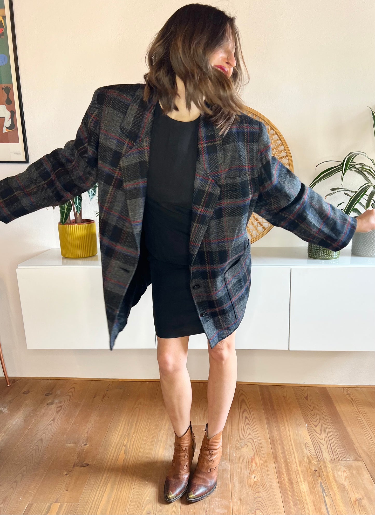 1980's vintage oversize dark grey with blue and red plaid blazer