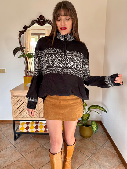 1990's vintage black and white mock neck zip up knit pullover