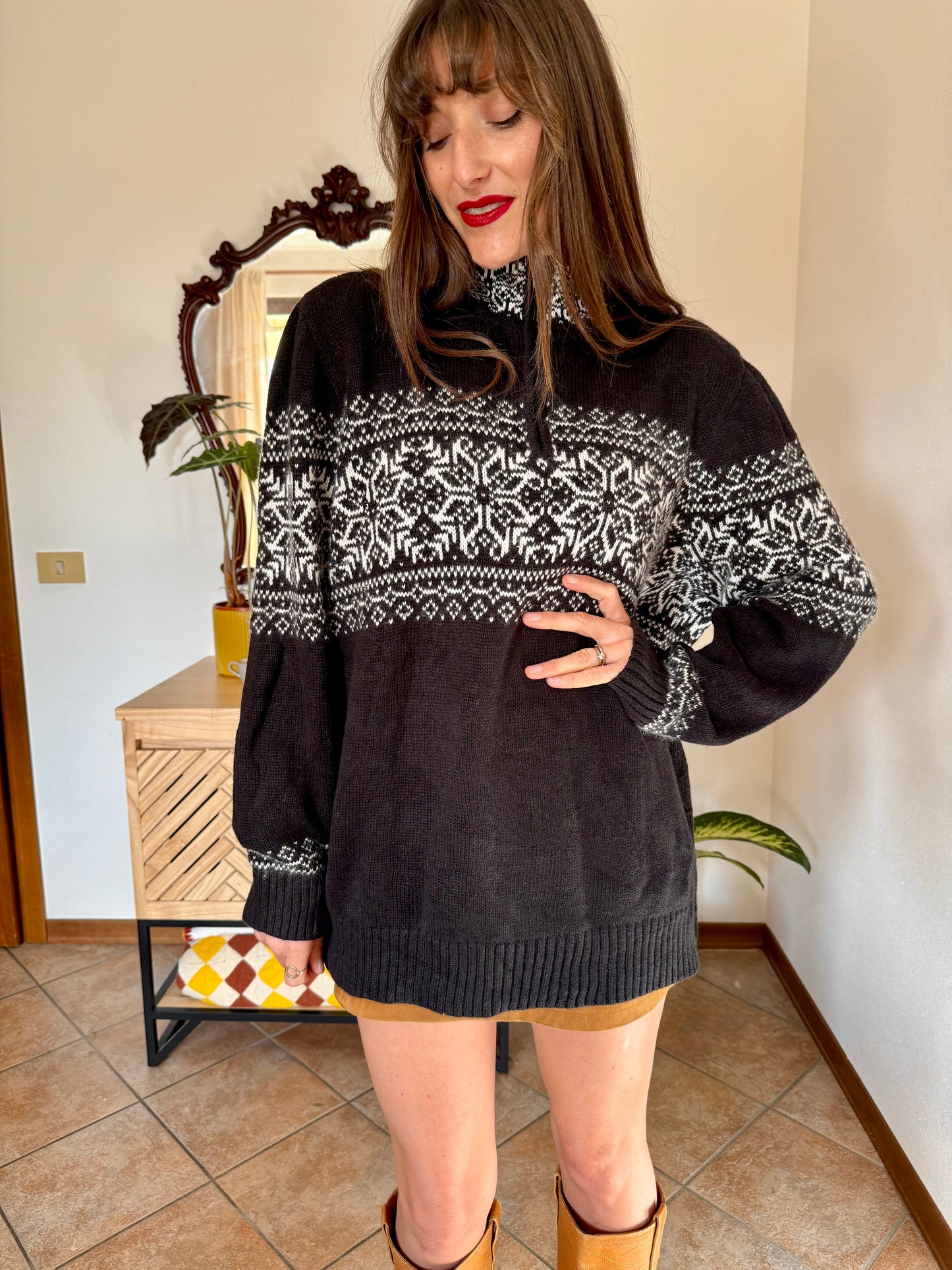 1990's vintage black and white mock neck zip up knit pullover