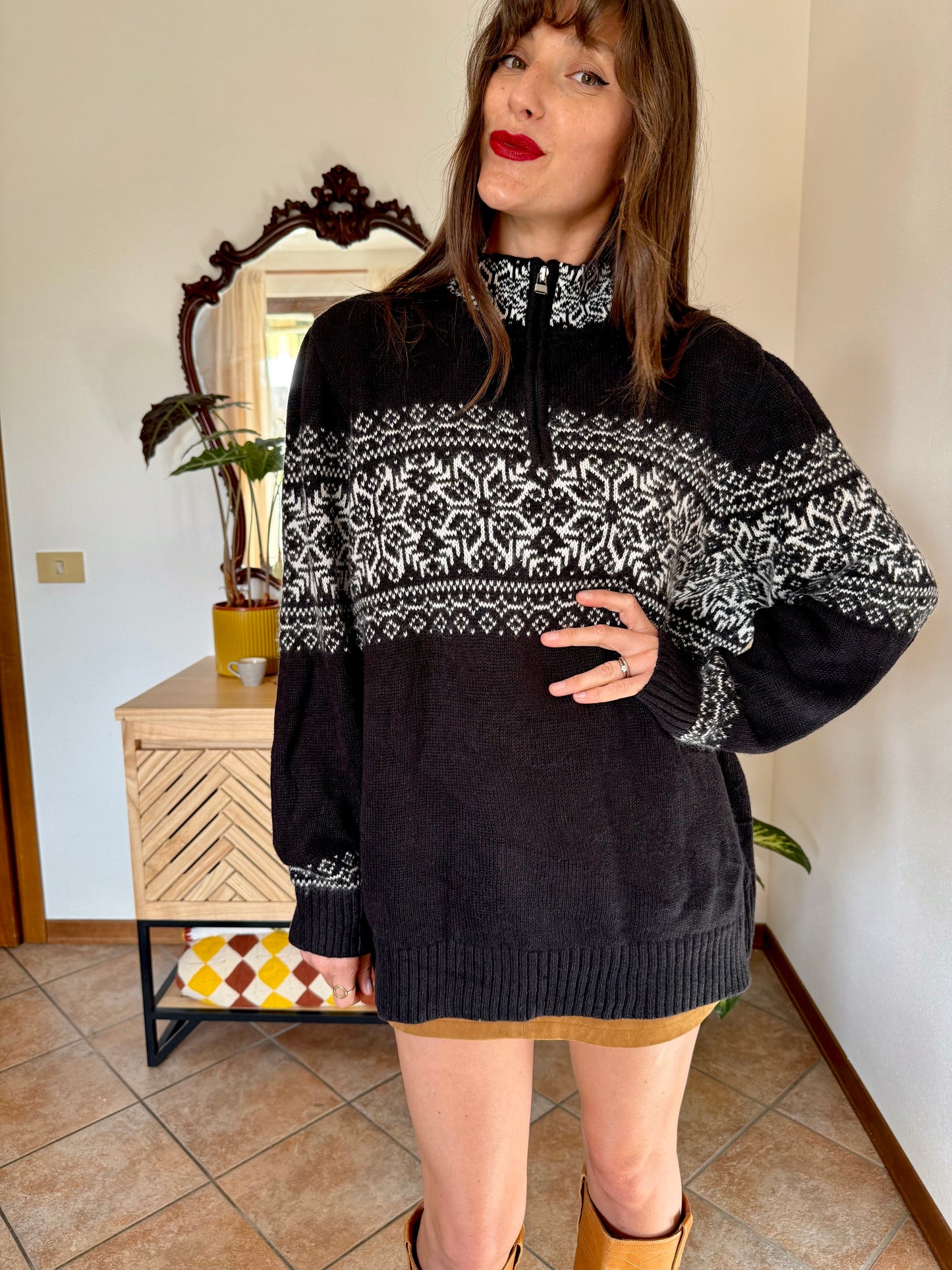 1990's vintage black and white mock neck zip up knit pullover