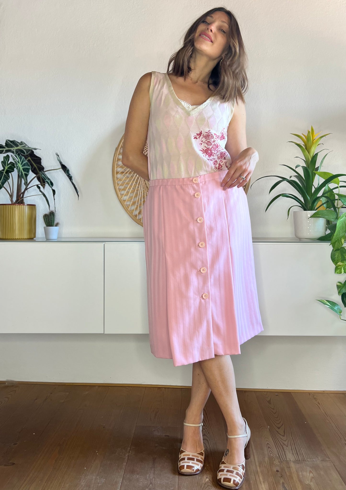 1980's vintage light pink pleated midi skirt with light blue pin striping