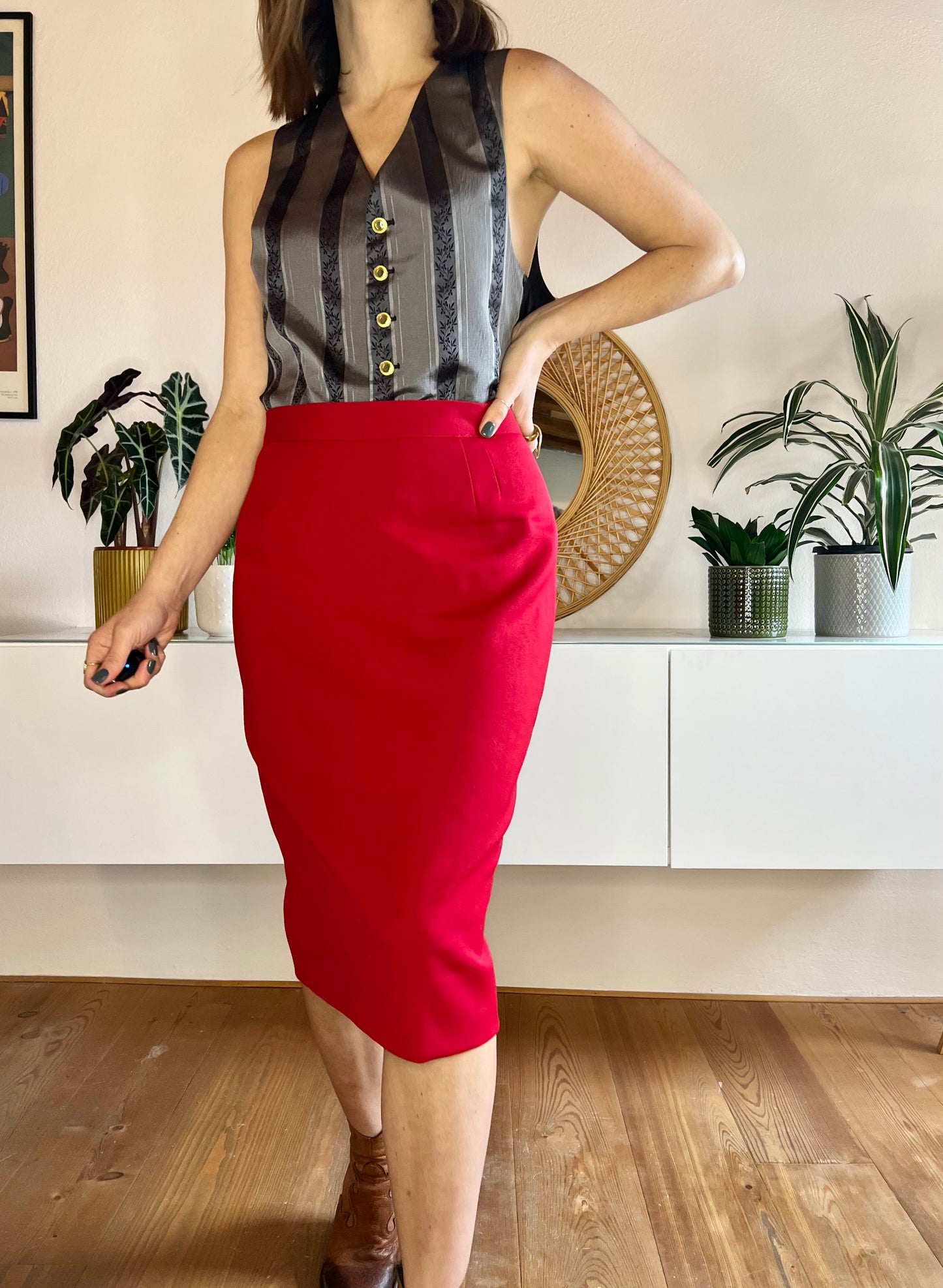 1970's vintage scarlet red knit wool pencil skirt