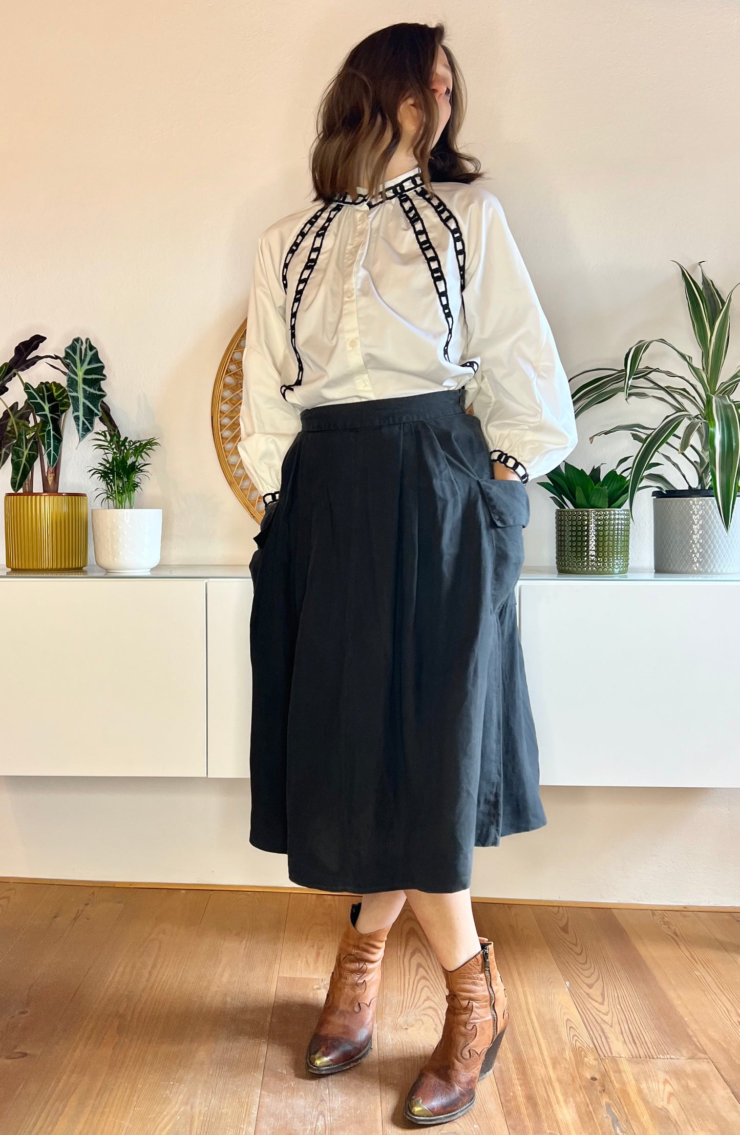 1990's vintage black linen midi skirt