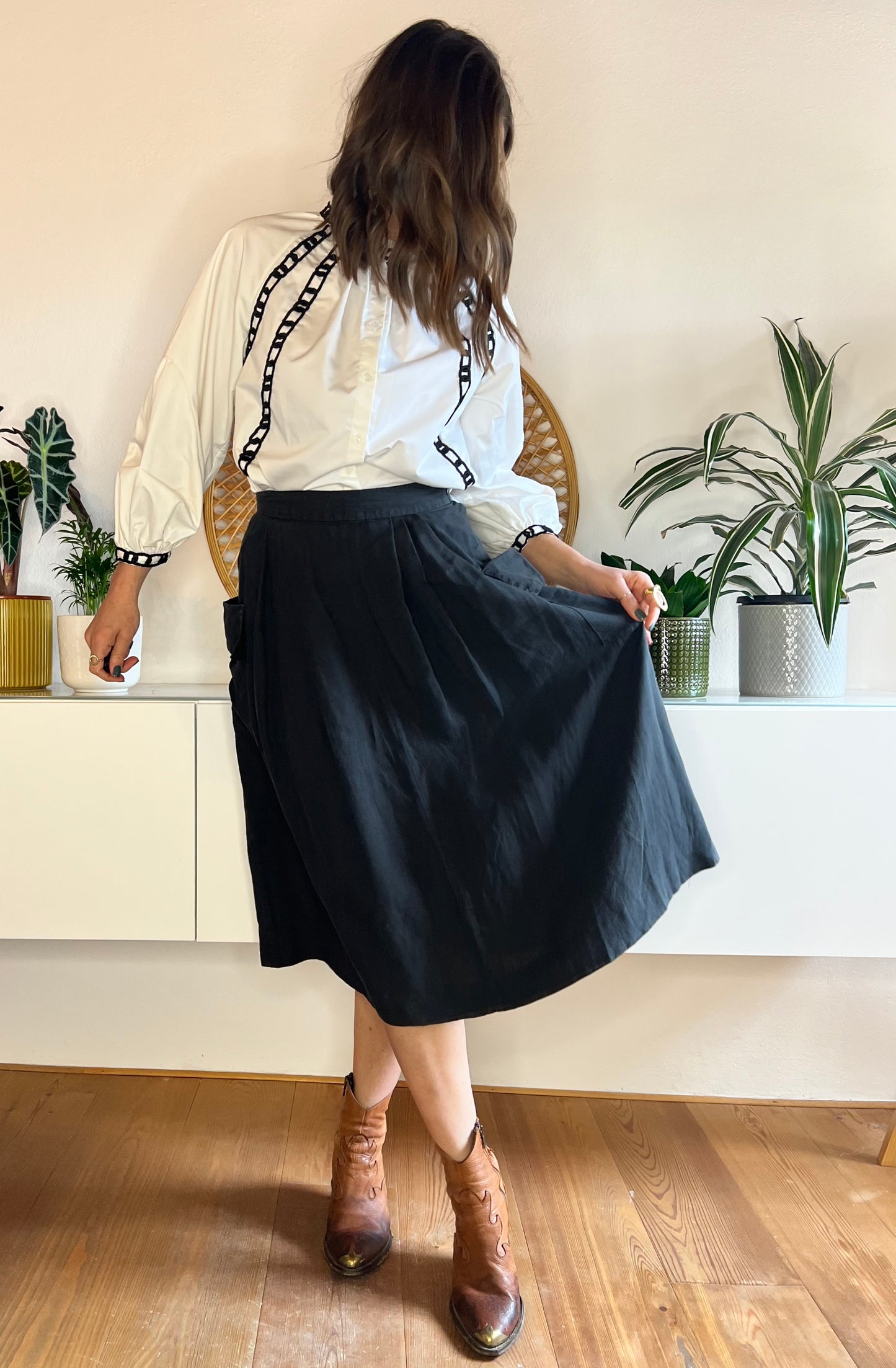 1990's vintage black linen midi skirt