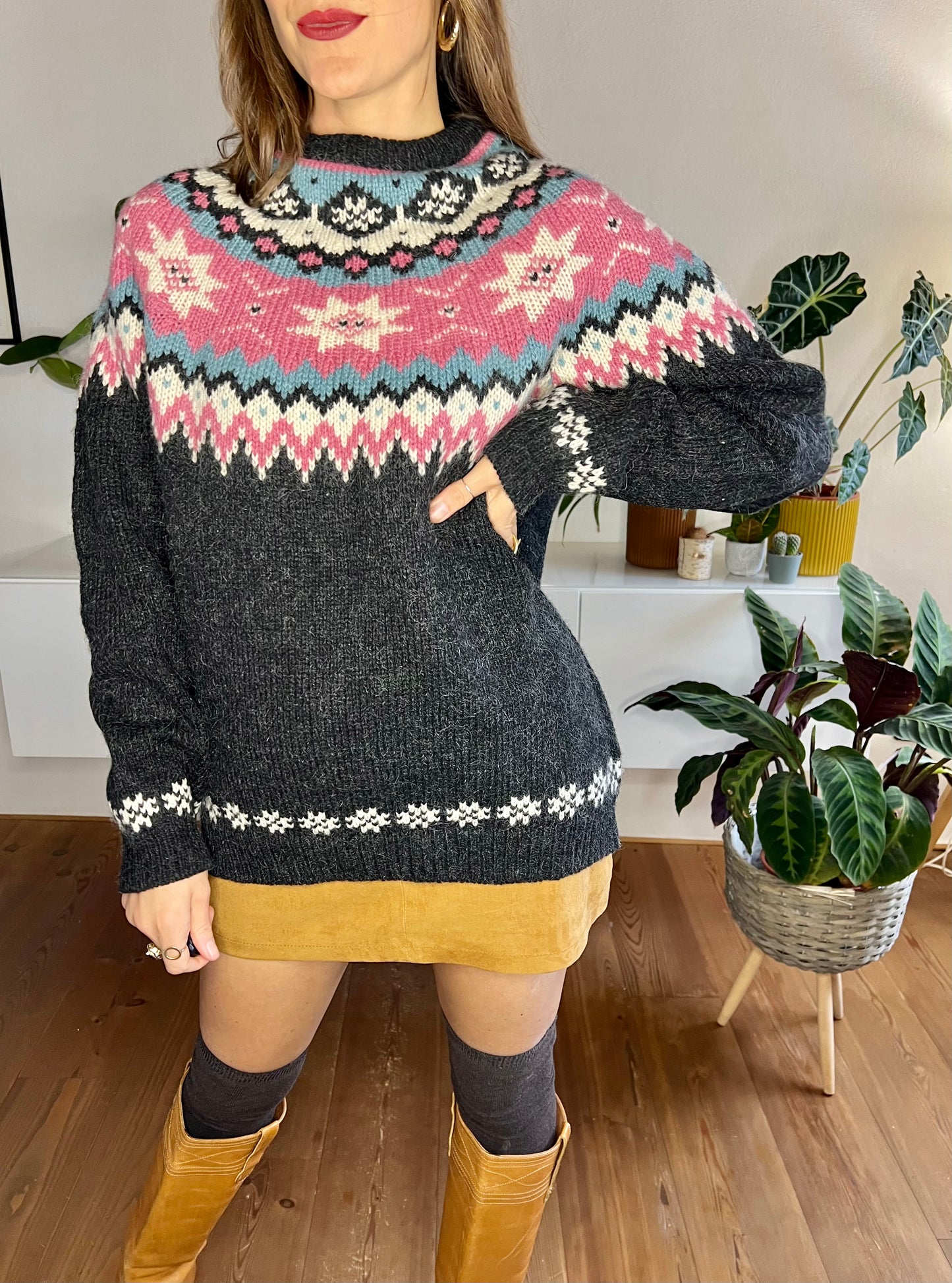 1970's pink and grey geometric knit wool pullover