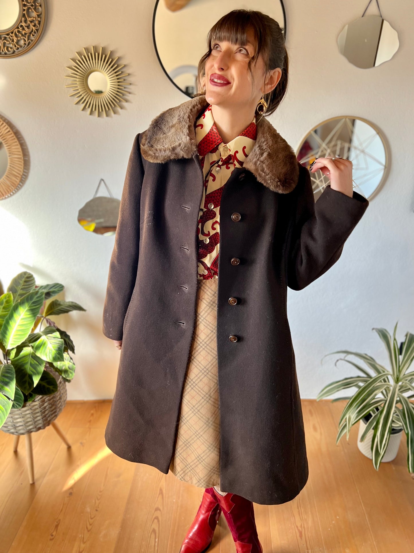 1970's vintage chocolate brown tailored wool coat with faux fur collar