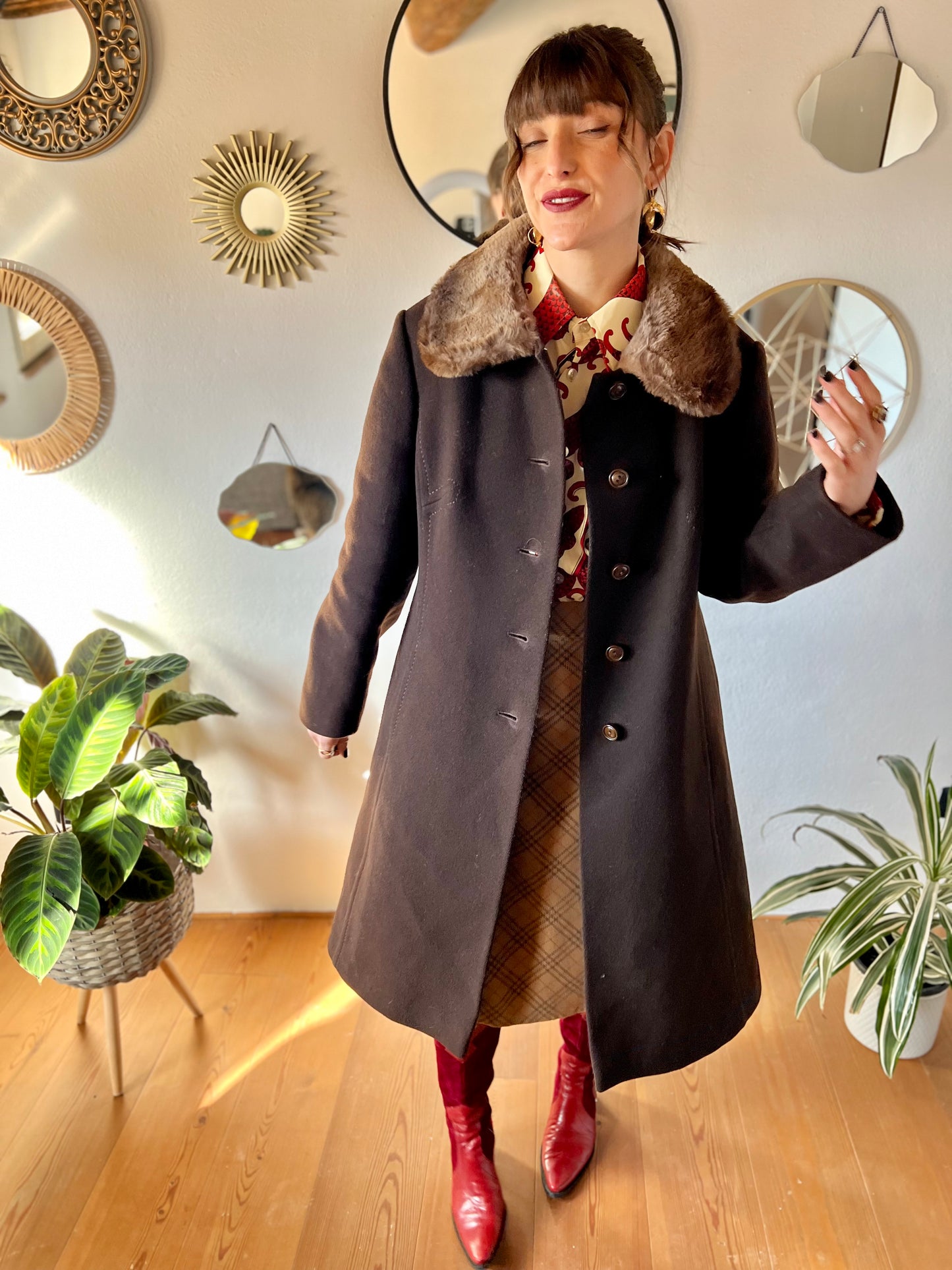 1970's vintage chocolate brown tailored wool coat with faux fur collar