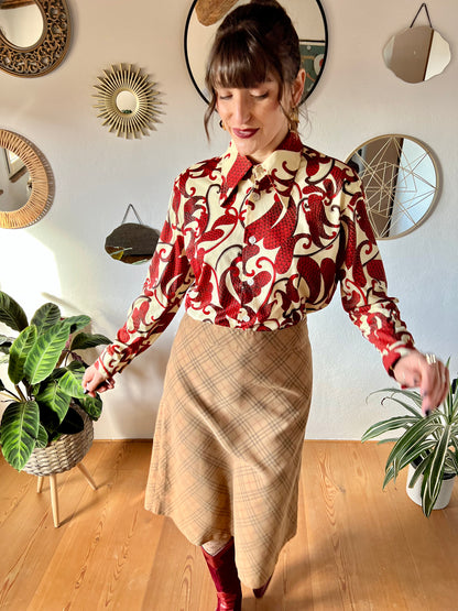 1970's vintage cream dagger collar blouse with red and burgundy paisley print